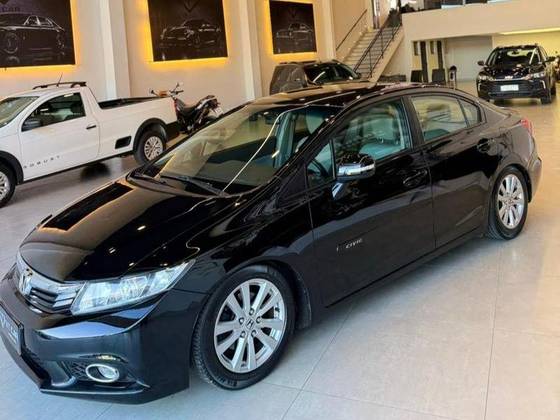 HONDA CIVIC 1.8 LXS 16V FLEX 4P AUTOMÁTICO HONDA CIVIC 1.8 LXS 16V FLEX 4P AUTOMÁTICO